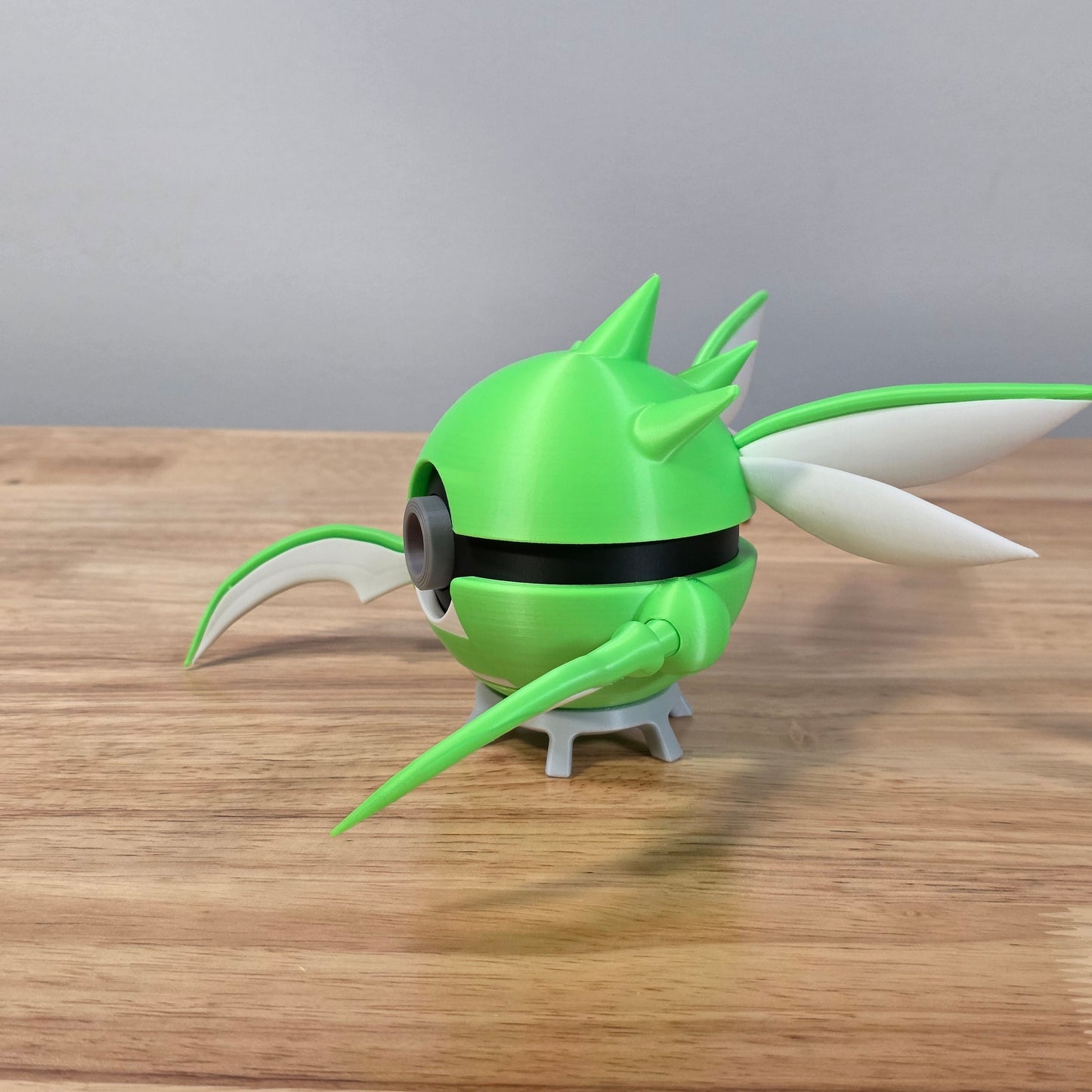 Scyther Poke Ball | 3D Printed Display Ball