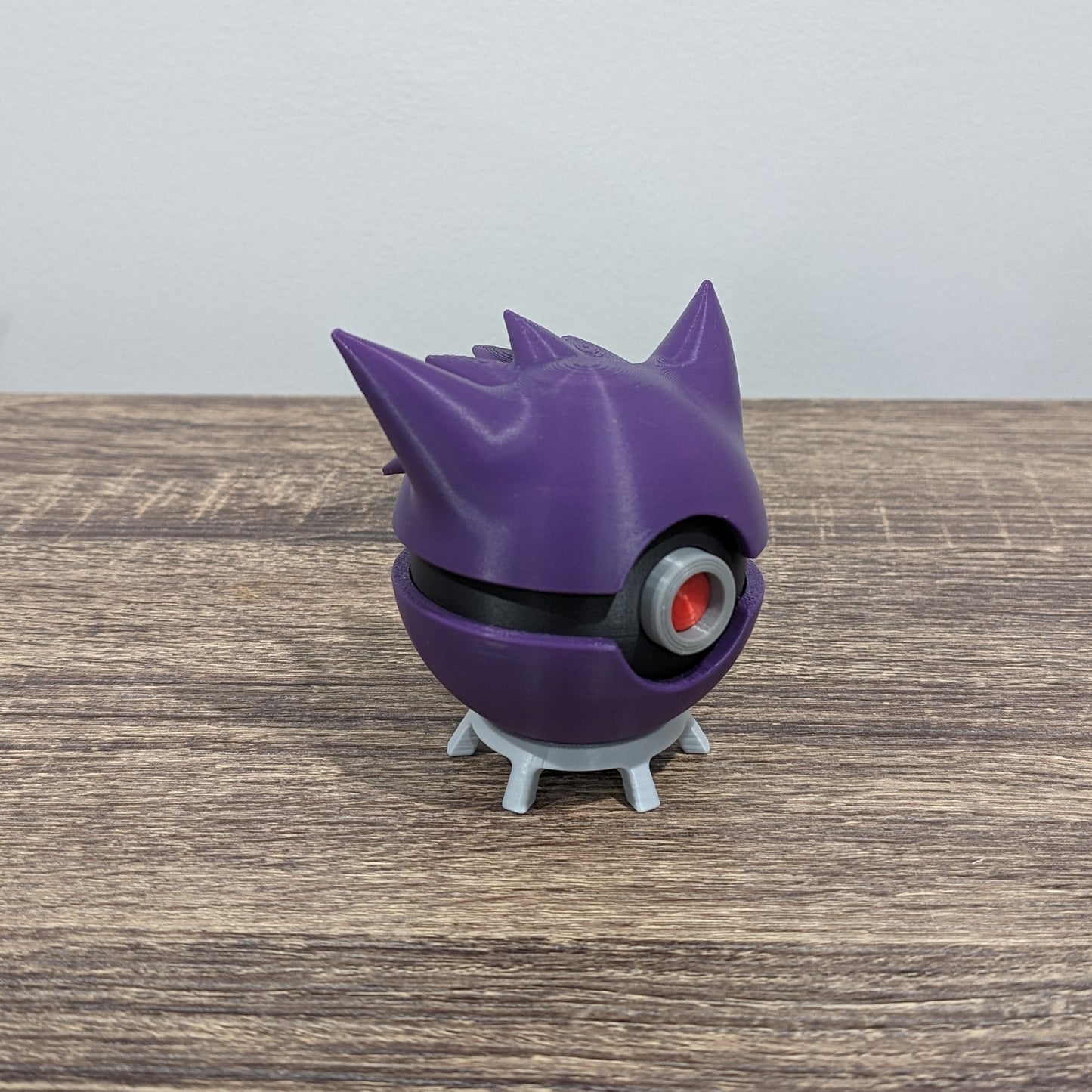 Gengar Poke Ball | 3D Printed Display Ball