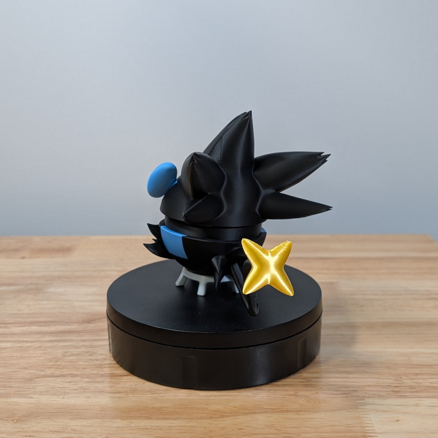 Luxray Poke Ball | 3D Printed Display Ball