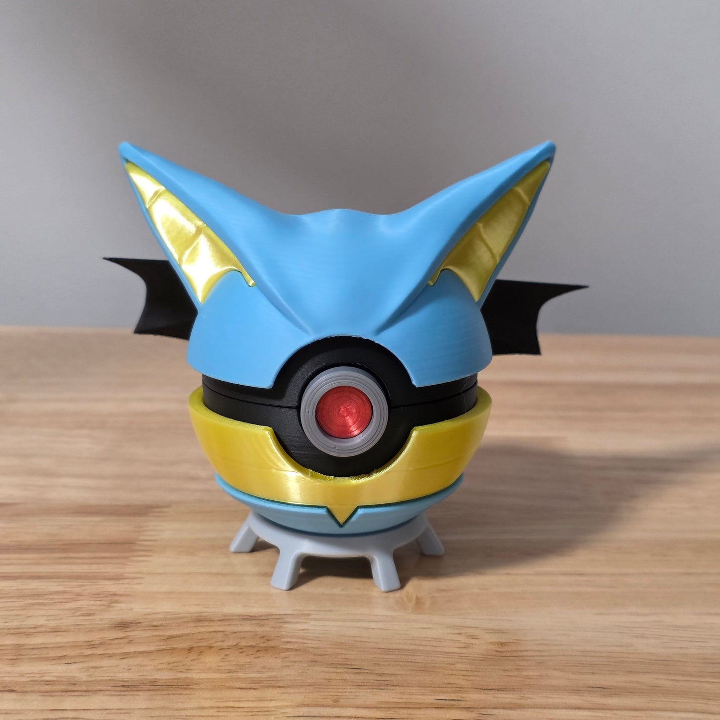 Gliscor Poke Ball | 3D Printed Display Ball