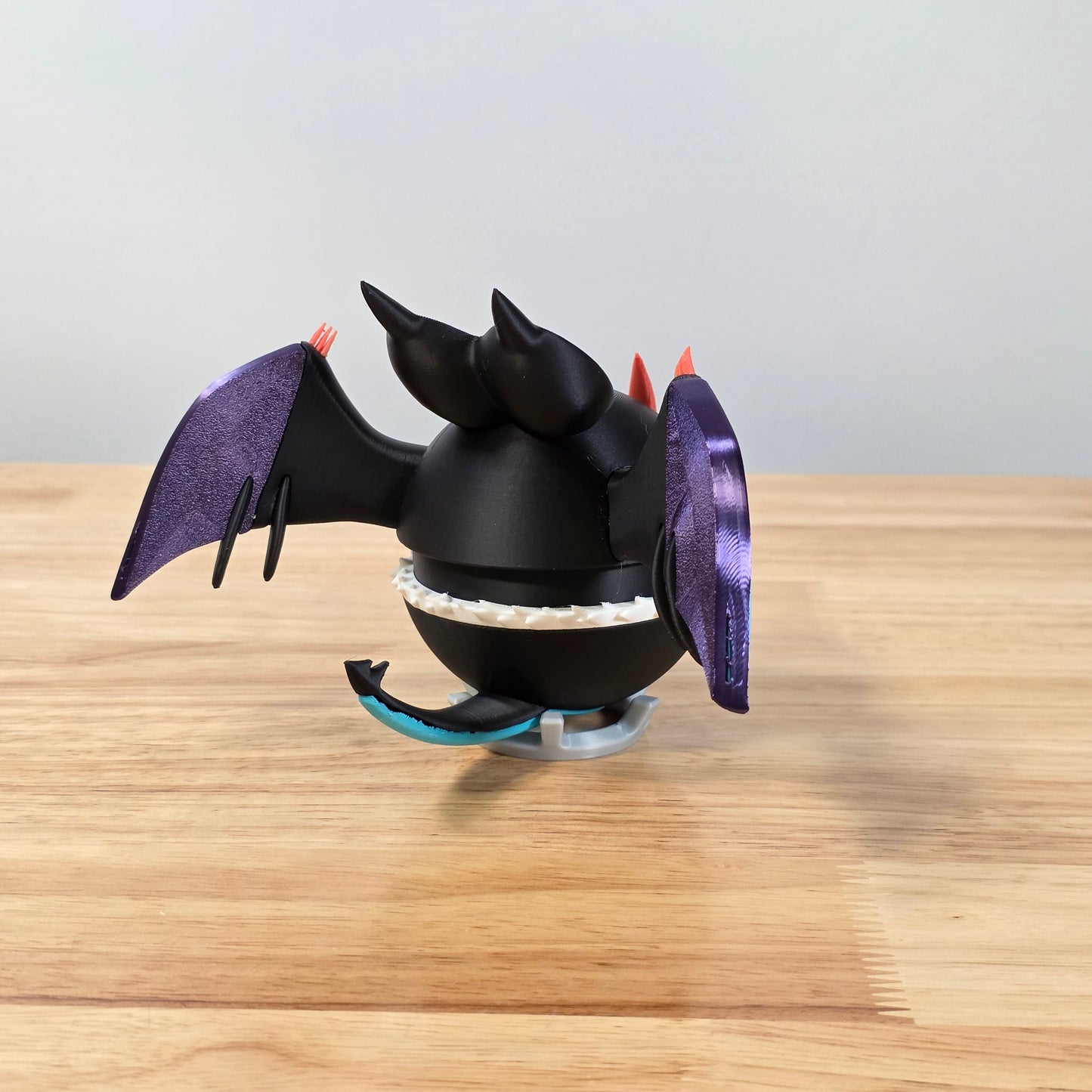 Noivern Poke Ball | 3D Printed Display Ball
