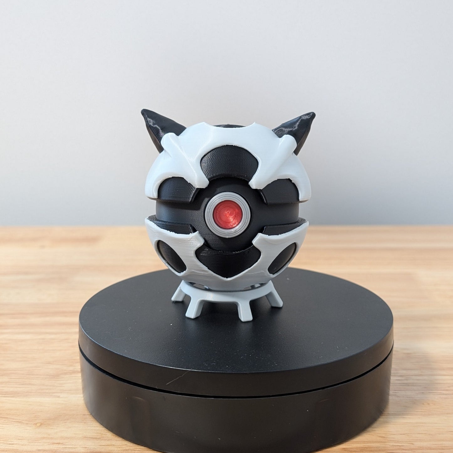 Glalie Poke Ball | 3D Printed Display Ball