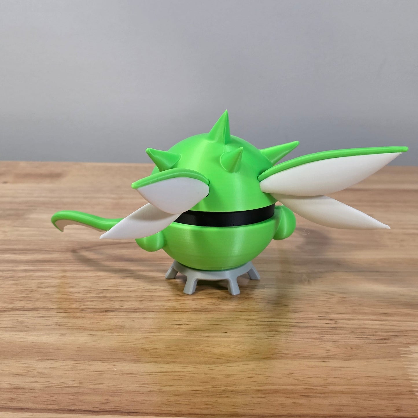 Scyther Poke Ball | 3D Printed Display Ball