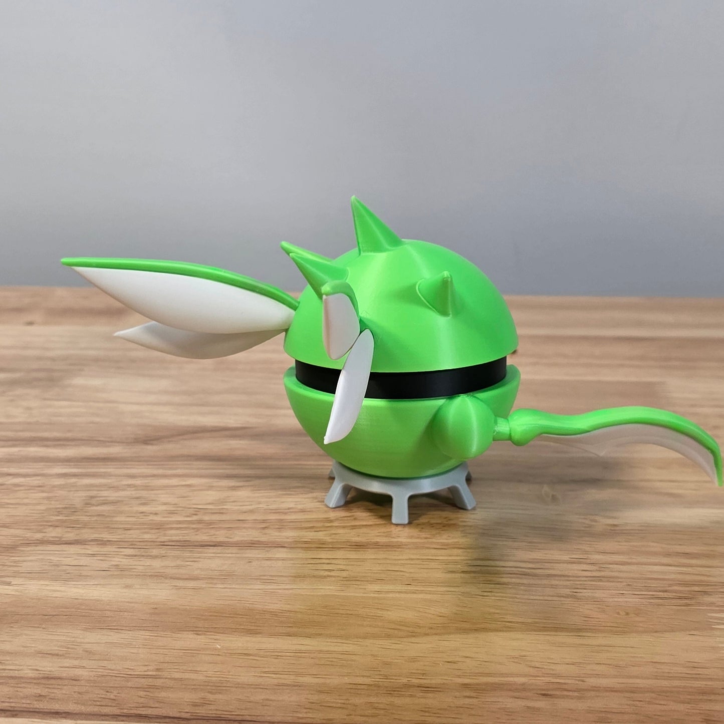 Scyther Poke Ball | 3D Printed Display Ball