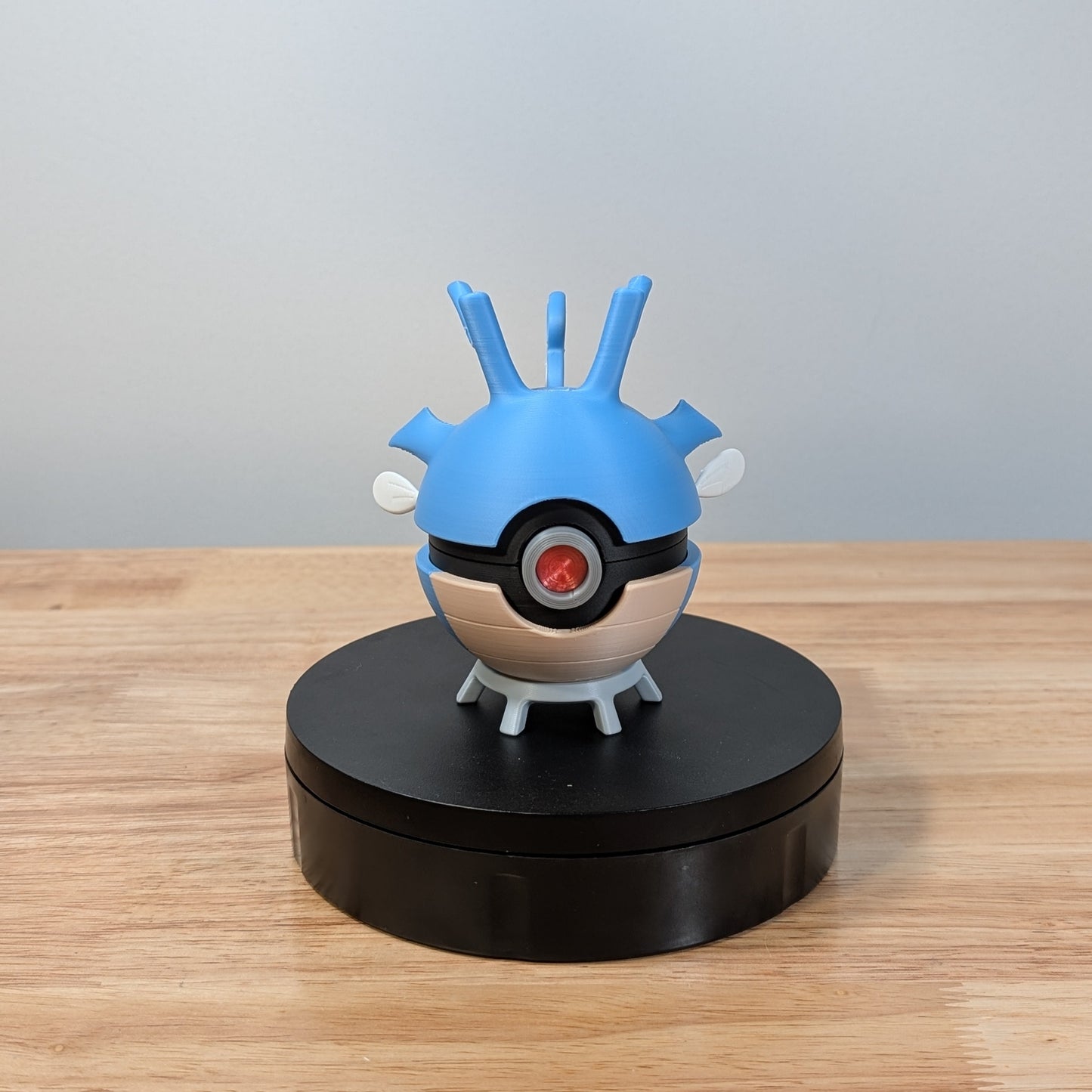 Kingdra Poke Ball | 3D Printed Display Ball