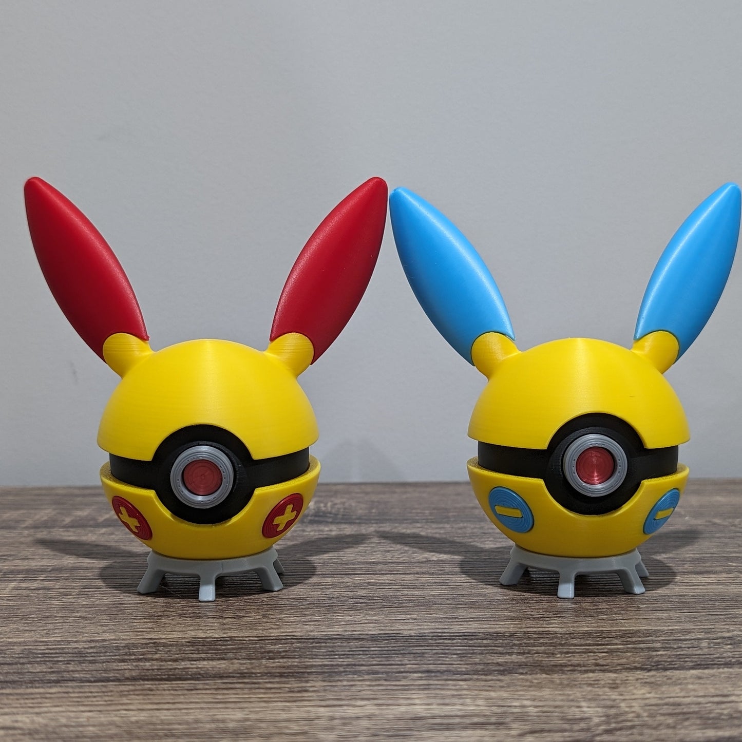 Minun Poke Ball | 3D Printed Display Ball