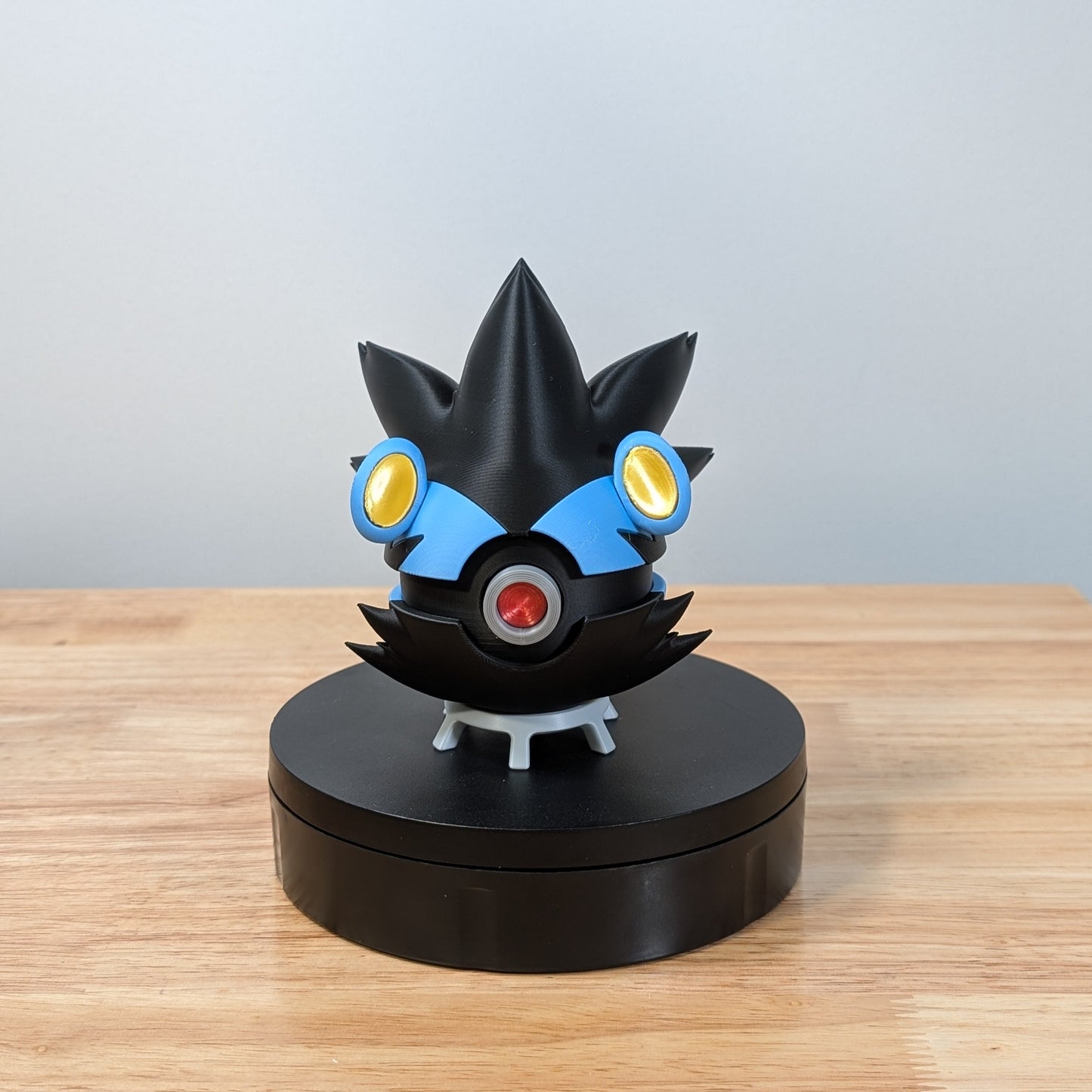 Luxray Poke Ball | 3D Printed Display Ball