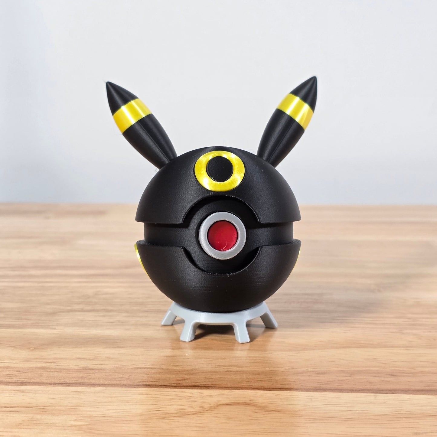 Umbreon Themed Ball
