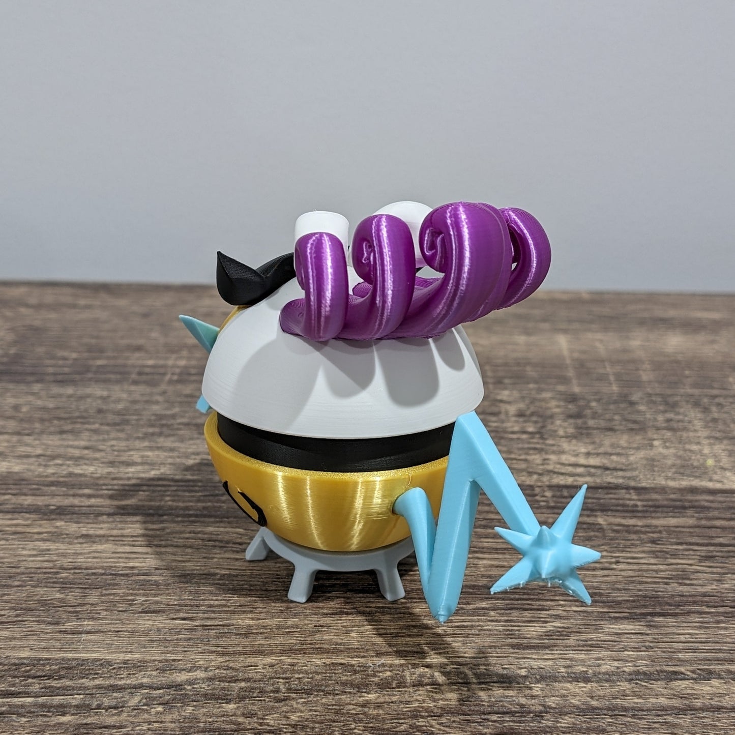 Raikou Poke Ball | 3D Printed Display Ball