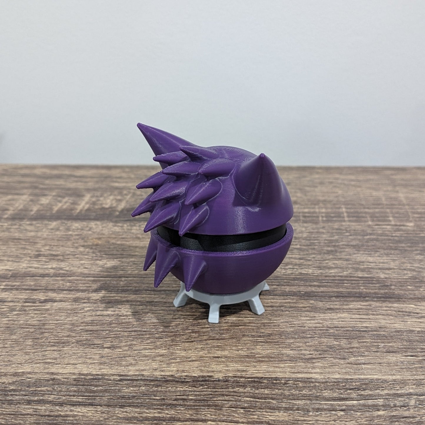 Gengar Poke Ball | 3D Printed Display Ball