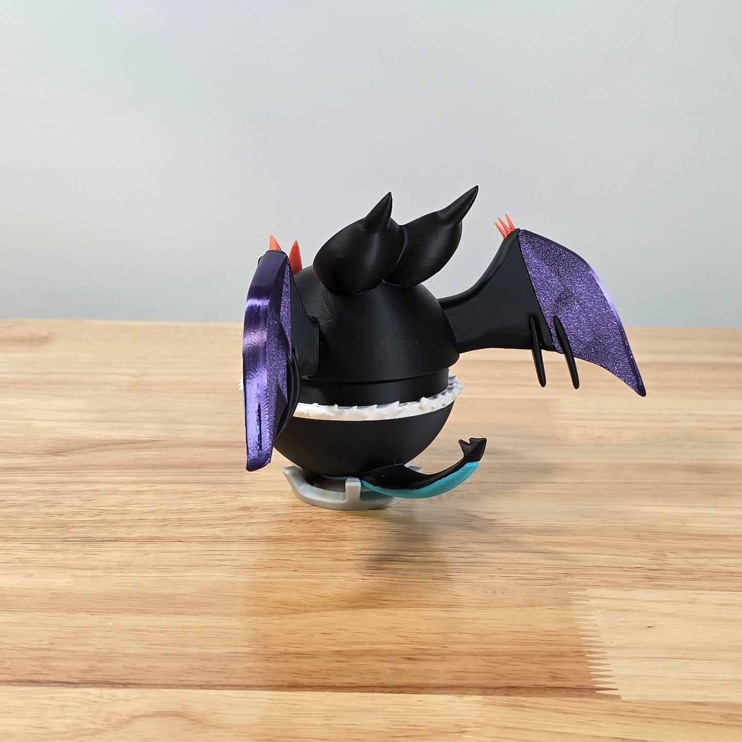 Noivern Poke Ball | 3D Printed Display Ball