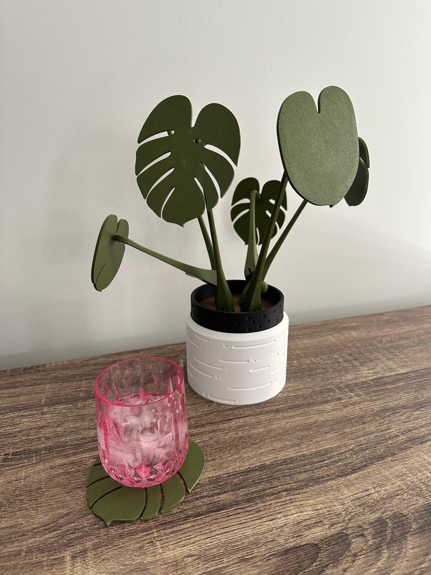 Monstera Plant Coaster Set 3D Printed Home Decor Magnetic Removable Drink Coasters