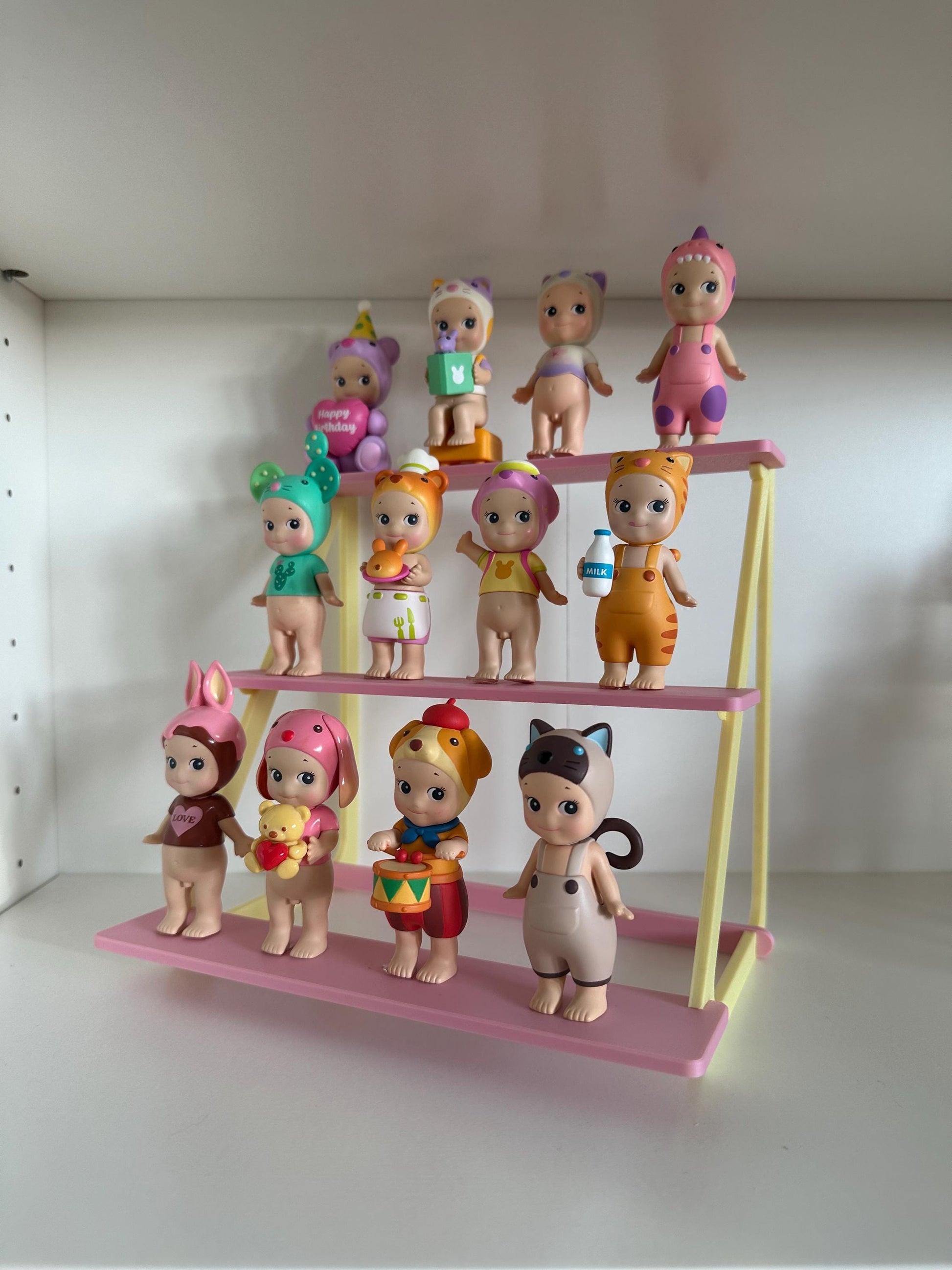 3D Printed PLA Display Stand: Figure Collector Desk Decor