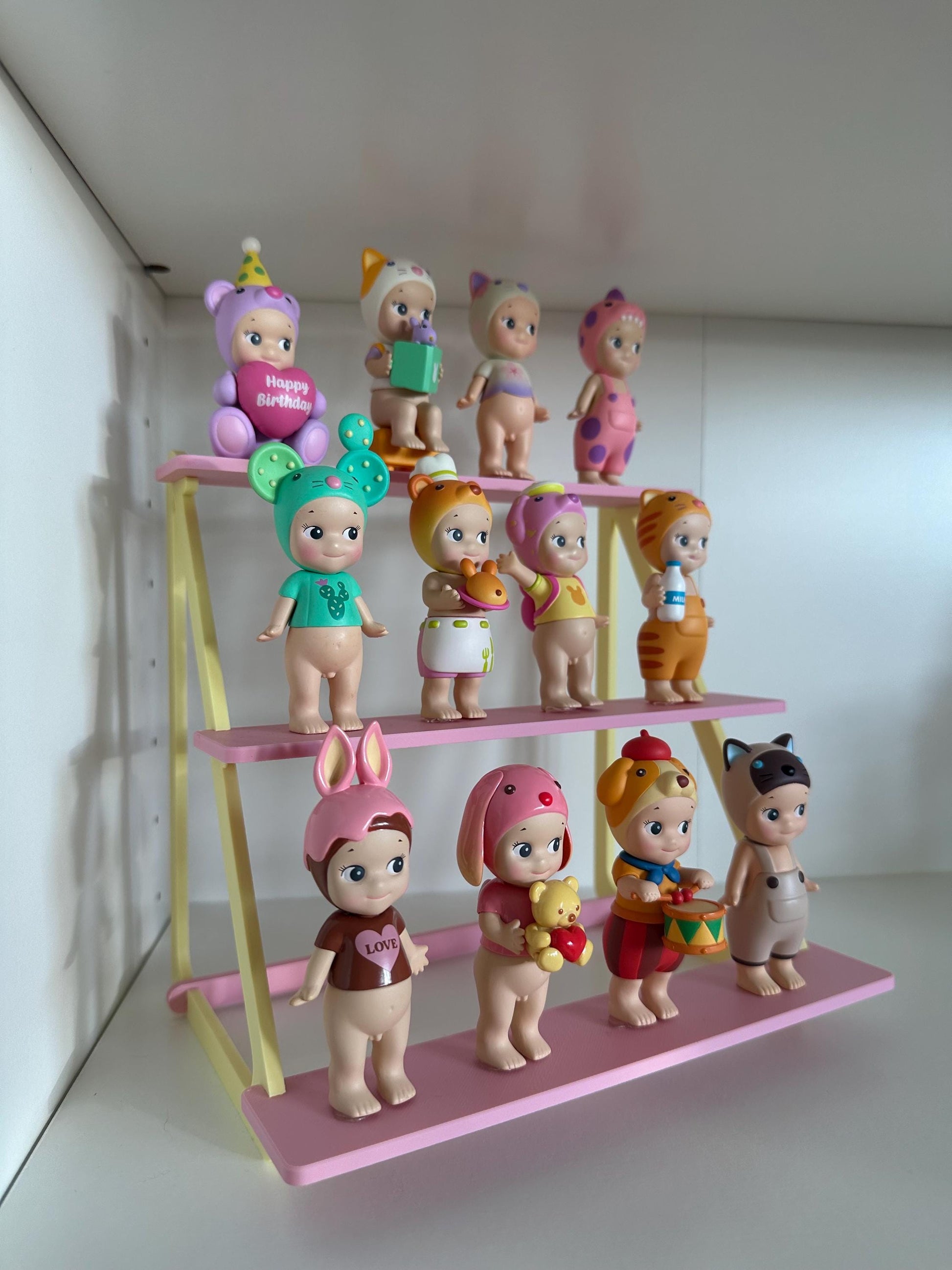 3D Printed PLA Display Stand: Figure Collector Desk Decor