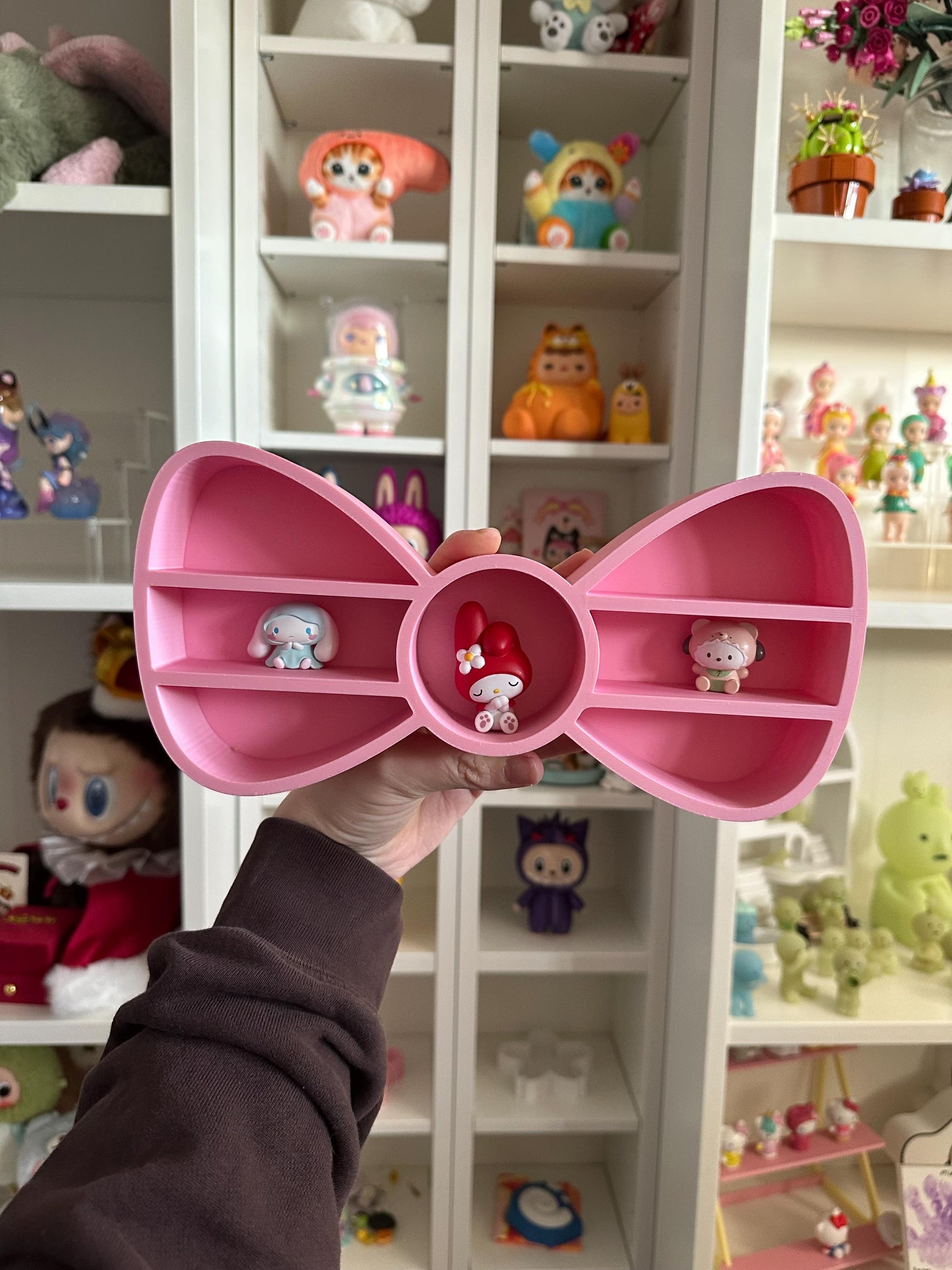 Hello Kitty Bow Shelf