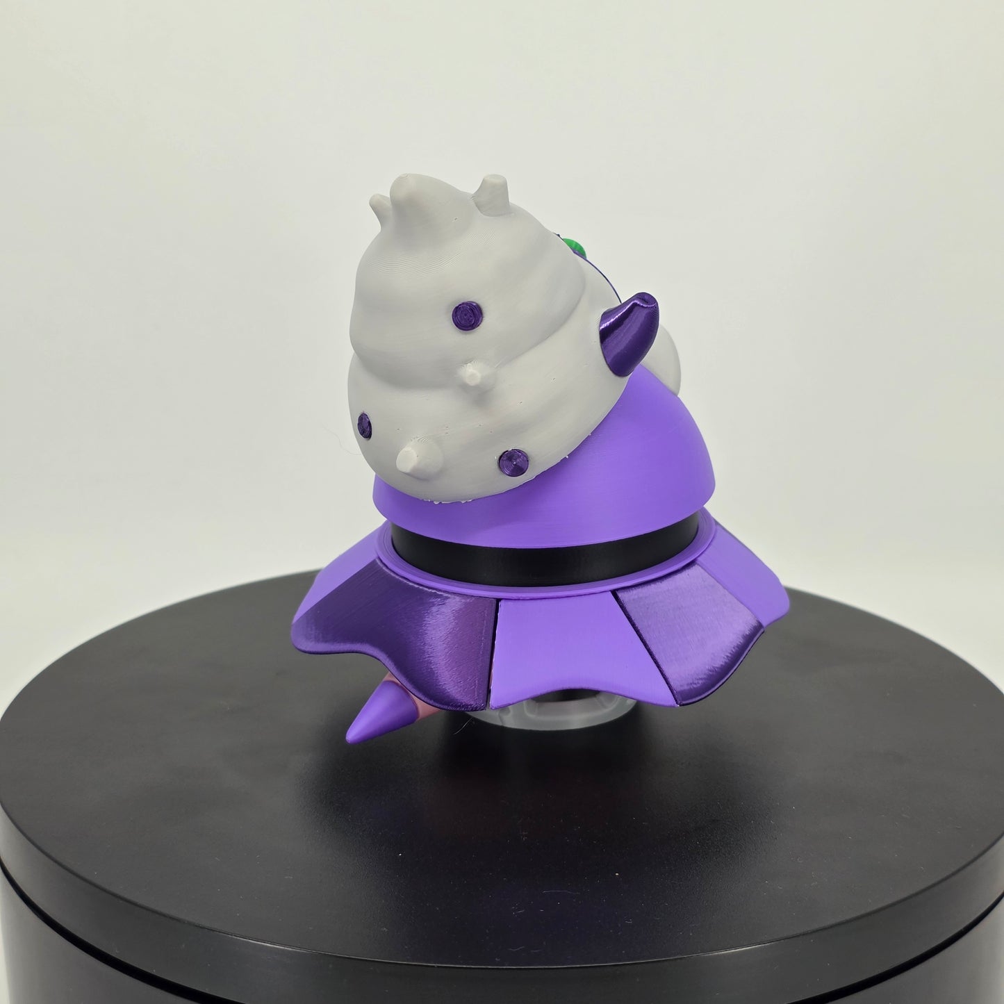 Slowking (Galarian) Poke Ball | 3D Printed Display Ball